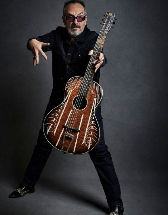 Happy 68 birthday to the amazing Elvis Costello! 
