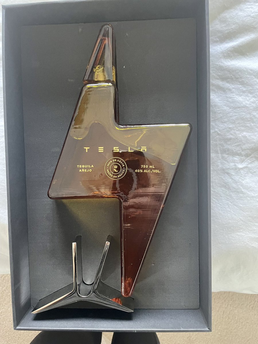 jchybow's tweet photo. ❤️
#tesla #teslaTequila #teslaquila https://t.co/wV3YjNbVvC