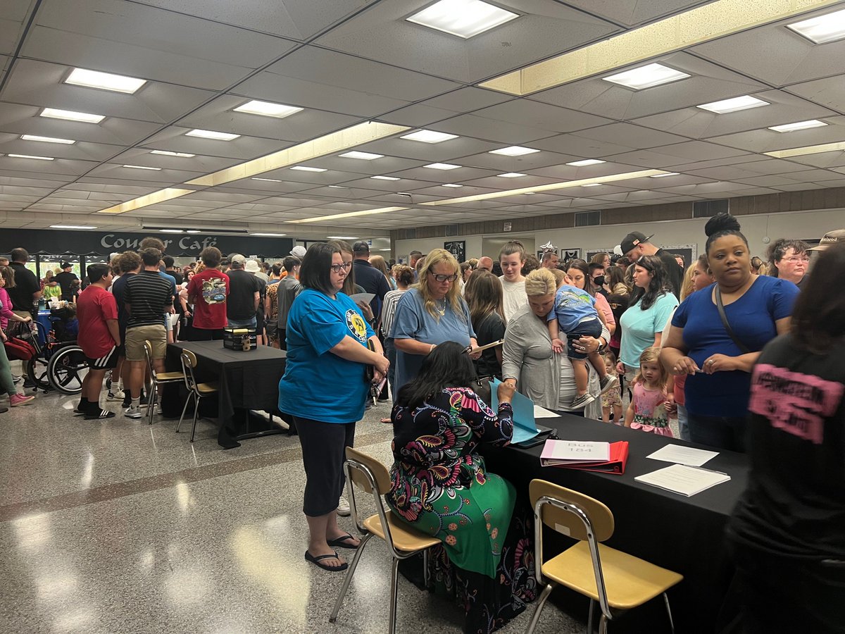 Great attendance tonight at our Freshman Fresh Start Open House.  Also enjoyed seeing our Sophomores and Juniors tonight for their Open House Event.