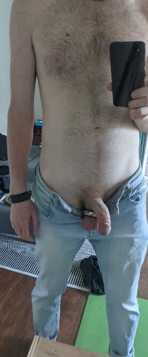 iskir_'s tweet photo. #freeballing in some jeans. Also, my first time trying out a #ballweight https://t.co/ThGxV7lh6M