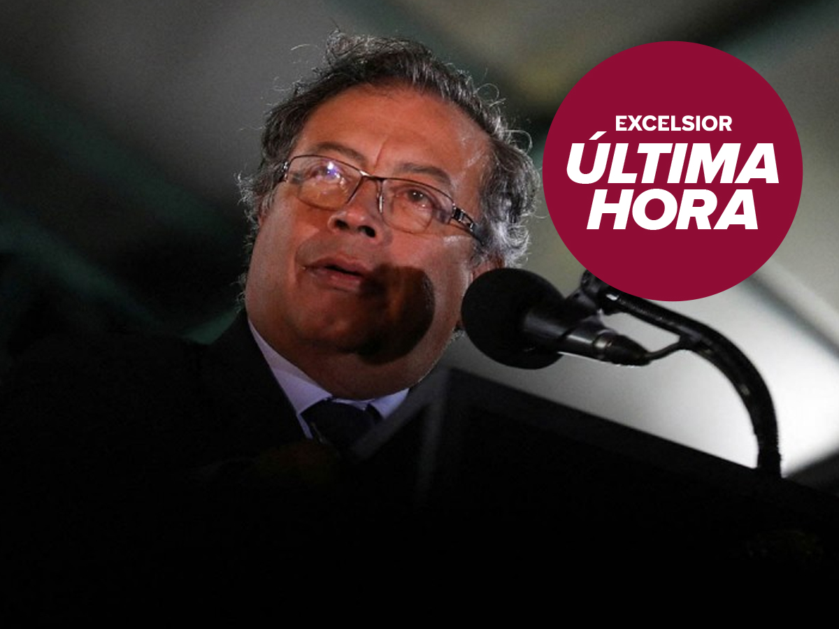 Excelsior's tweet photo. #ÚltimaHora 🔴 | Atacan a balazos convoy del presidente Gustavo Petro en Colombia.
Toda la información en el #Link de los comentarios: 👀👇🏻 https://t.co/0pOWbchYGS