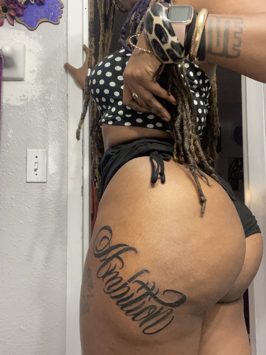 SadeExplicits's tweet photo. New ink 😈💜 Back shots gonna be crazy #Ambition #onlyfansbabe https://t.co/2PoWy9iVxq