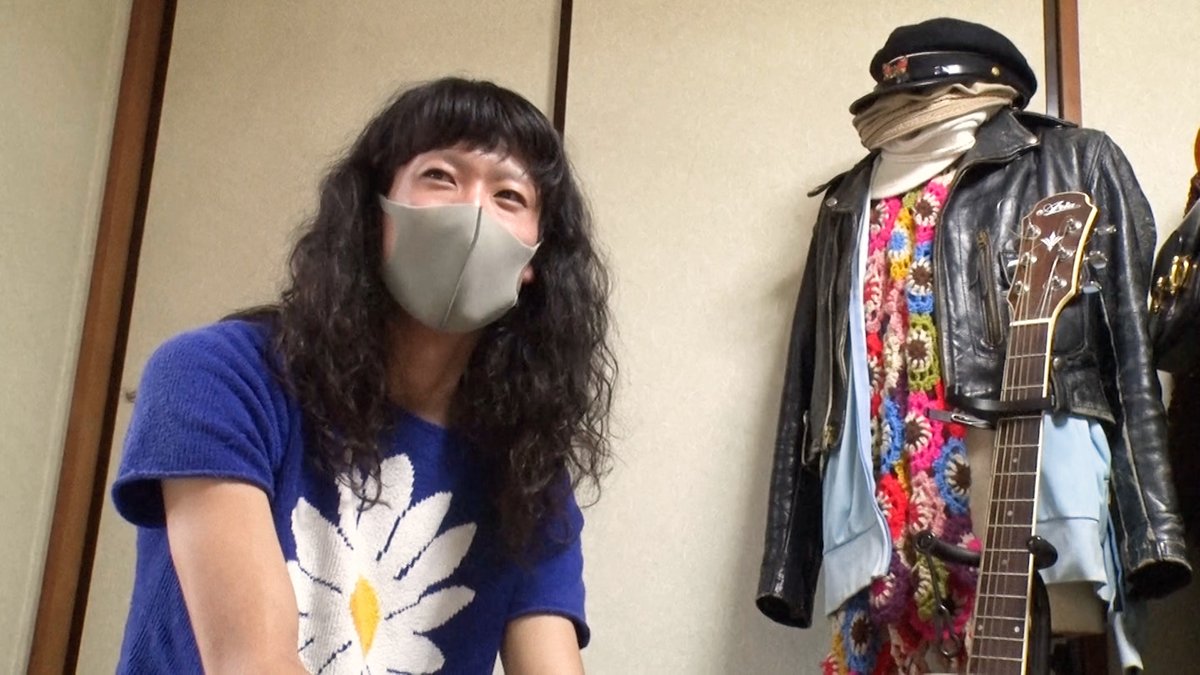 tx_ietsuite_777's tweet photo. ／
次回放送ちょい見せ！
＼

【超高学歴バンドマンの衝撃過去】
東京都日本橋・昭和レトロ市で遭遇したのは、23才長髪バンドマン🎸

実は名門大の馬術部出身！馬に別れを告げ、4畳半で描く野望とは…？

次回の #家ついて行ってイイですか は3時間半SP✨
8月31日(水)夜6時25分から放送です📺 https://t.co/pPp0MYdNa6