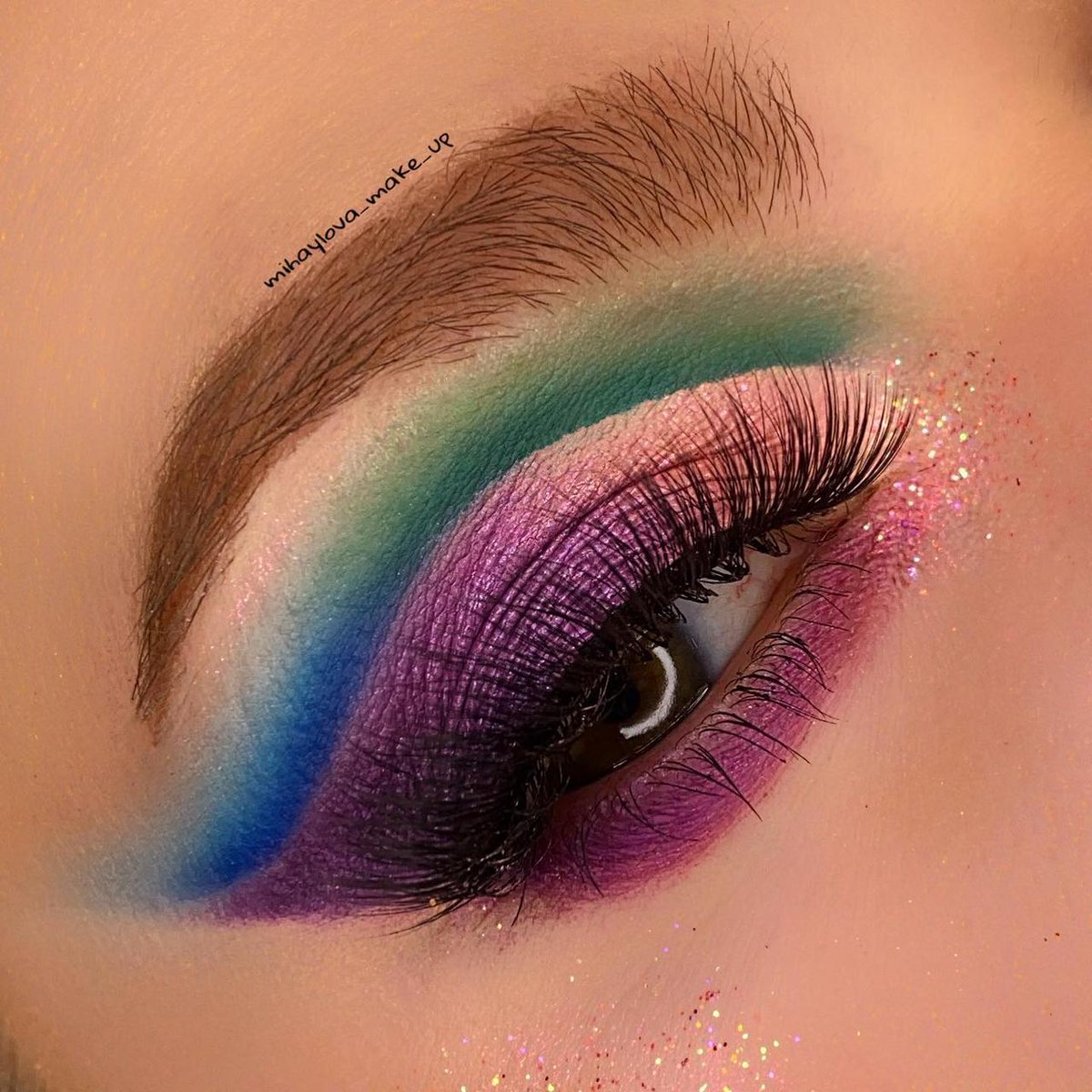 tintarkofficial's tweet photo. So many colours in one look 🌈@mihaylova_make_up
Featured Product: Eyeshadow Palette
There are 15% off discounts for first order on our web:👉https://t.co/RxlwtiHeYq👈
#tintarkcosmetics #tintark #muacollab #creativemakeup #abstractmakeup #makeupblogger #eyemakeup #colorful https://t.co/2x8kcjqvbJ