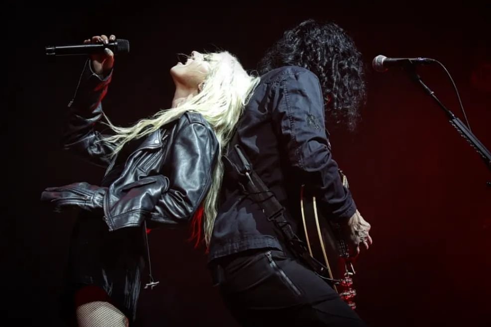 moreblack666's tweet photo. @TPROfficial still rocking across Canada🤘🇨🇦🤘
📸@evablue 
#markdamon #taylormomsen #theprettyreckless #benphillips https://t.co/gbLF1mVnlb