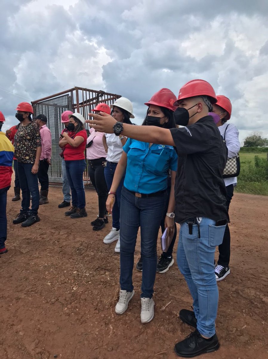 Segundo día de trabajo con el equipo del @viceedutrabajo2 donde estuvimos en la entidad de trabajo @PDVSA Orocual, poniendo en marcha lo q es el Sistema Nacional de Formación de la Clase Obrera instruido por el C/J @NicolasMaduro 

#VenezuelaEnCrecimiento 
#PoderInnovar