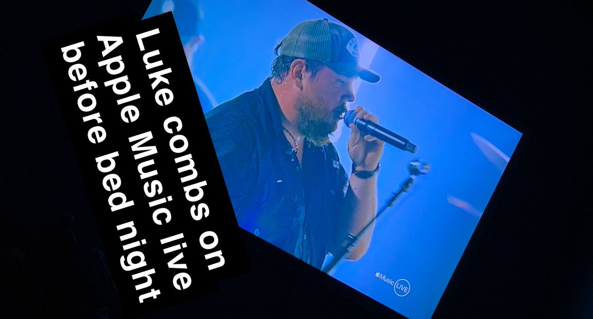 brittcroley1998's tweet photo. @AppleMusic @lukecombs Great night of listening to luke before bed https://t.co/UBFglO1cM4