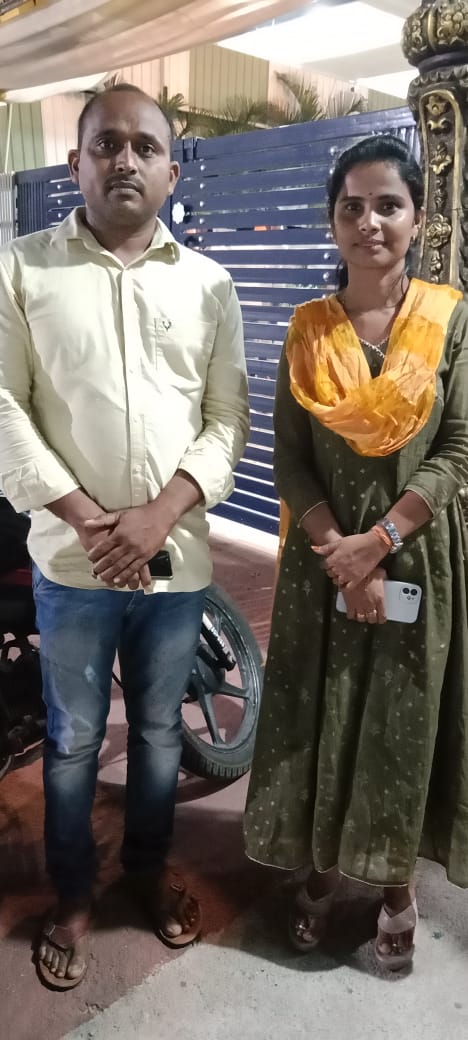 THARANJITH's tweet photo. BJYM official spokes person gayatri గారితో https://t.co/t0udfesXlH