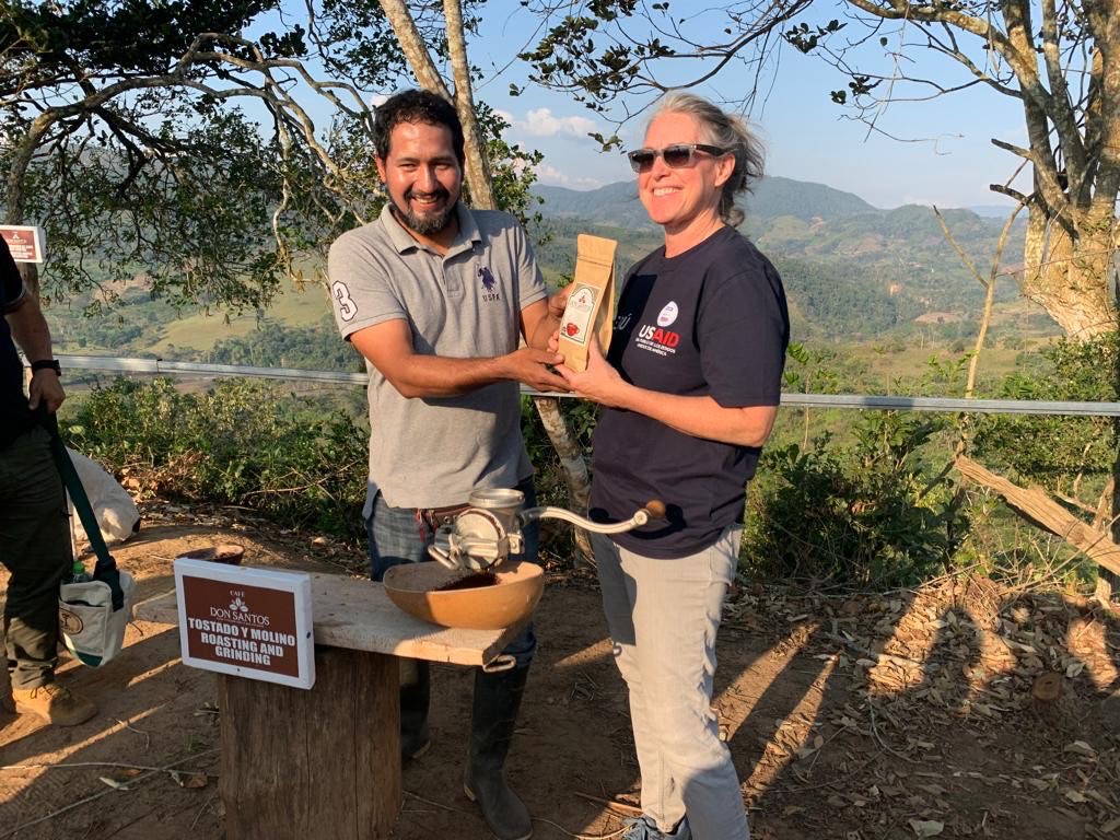 CaldwellUSAID's tweet photo. Santos Acha and family own 7 hectares of high quality coffee plants & are implementing agricultural practices for climate change mitigation (agroforestry systems, biofertilizers, vetiveria pond). Collaboration #CAFE alliance w @TechnoServe #USAIDPeru is a #ClimateChangeMission https://t.co/sjfF7SYWqp