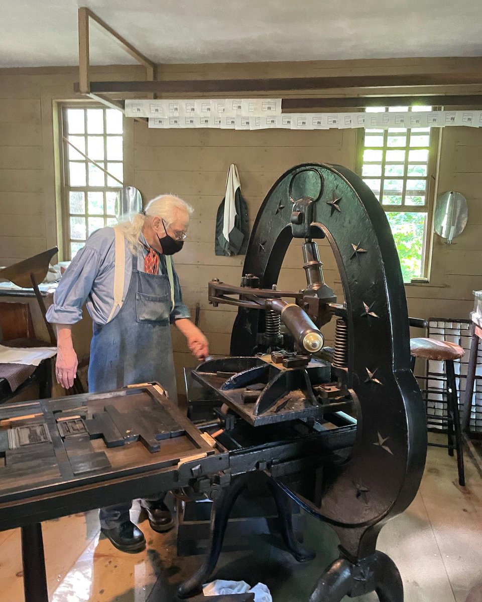 KMFern's tweet photo. Old Sturbridge Village! At once romanced by history &amp; grateful to live in time/place where I can participate in this craft (w/out pretending 2b a dude). 🤓📚But gotta say, clothing care hasn’t changed.🤣#slovenlyhousewife #laundryhell #amwriting #amreading #5amwritersclub #women https://t.co/CfUu39OWgb