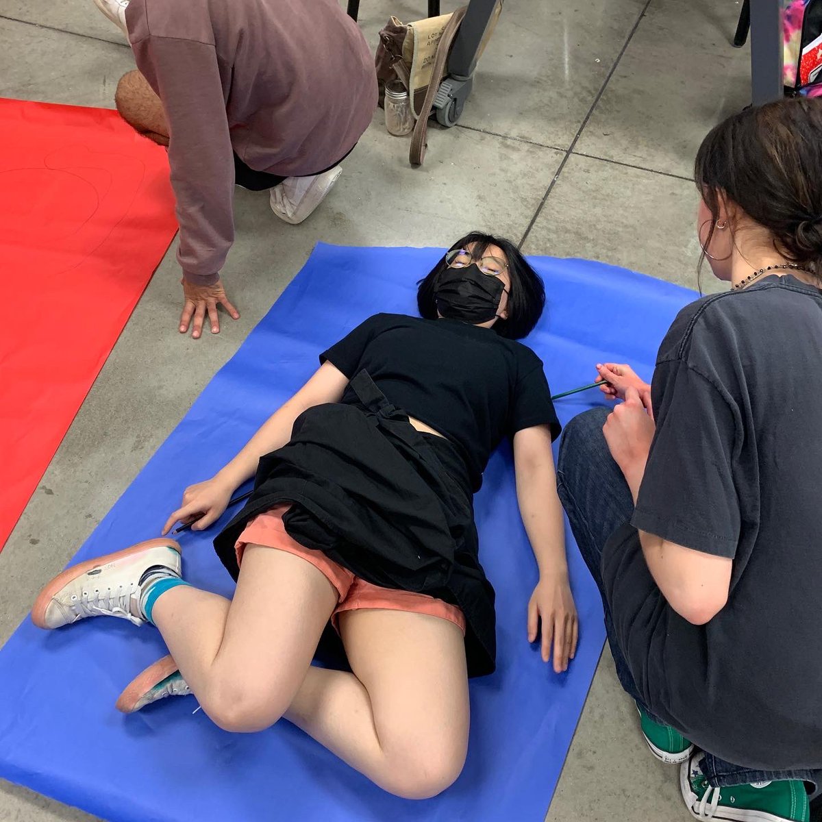 Cen10ArtClub's tweet photo. Thank you to everyone who came to the first art club meeting of the year! 🎨💕

Here’s everyone having a wacky time making Kieth Haring cut-outs! https://t.co/erERVzElx1