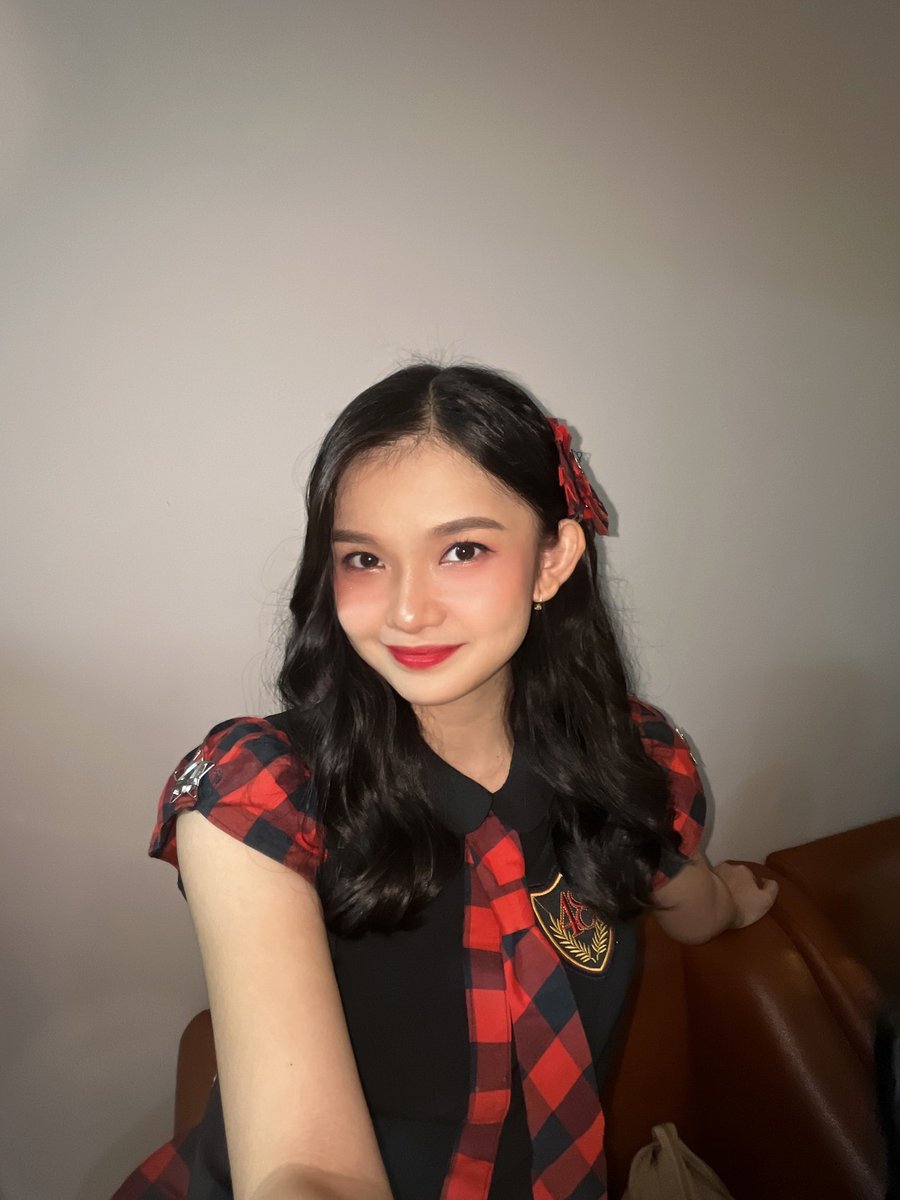 C_IndahJKT48's tweet photo. #JKT48HUTSCTV32✨💗 https://t.co/gLQGdeye21