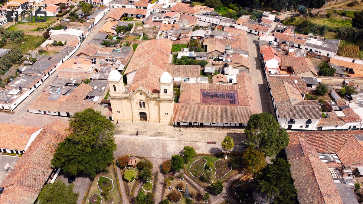 EmpaquePues's tweet image. Rodeado de lindas personas, lindos paisajes y lindos perritos (dicen que son ángeles), ¿ustedes qué opinan? 🔴Lo verán en el próximo capítulo de YouTube 
#EmpaquePues #ViajandoxColombia #vueltaalmundoenmoto #Suesca #Cucunuba #Neusa #Cundinamarca #motorcycle #nature #photography