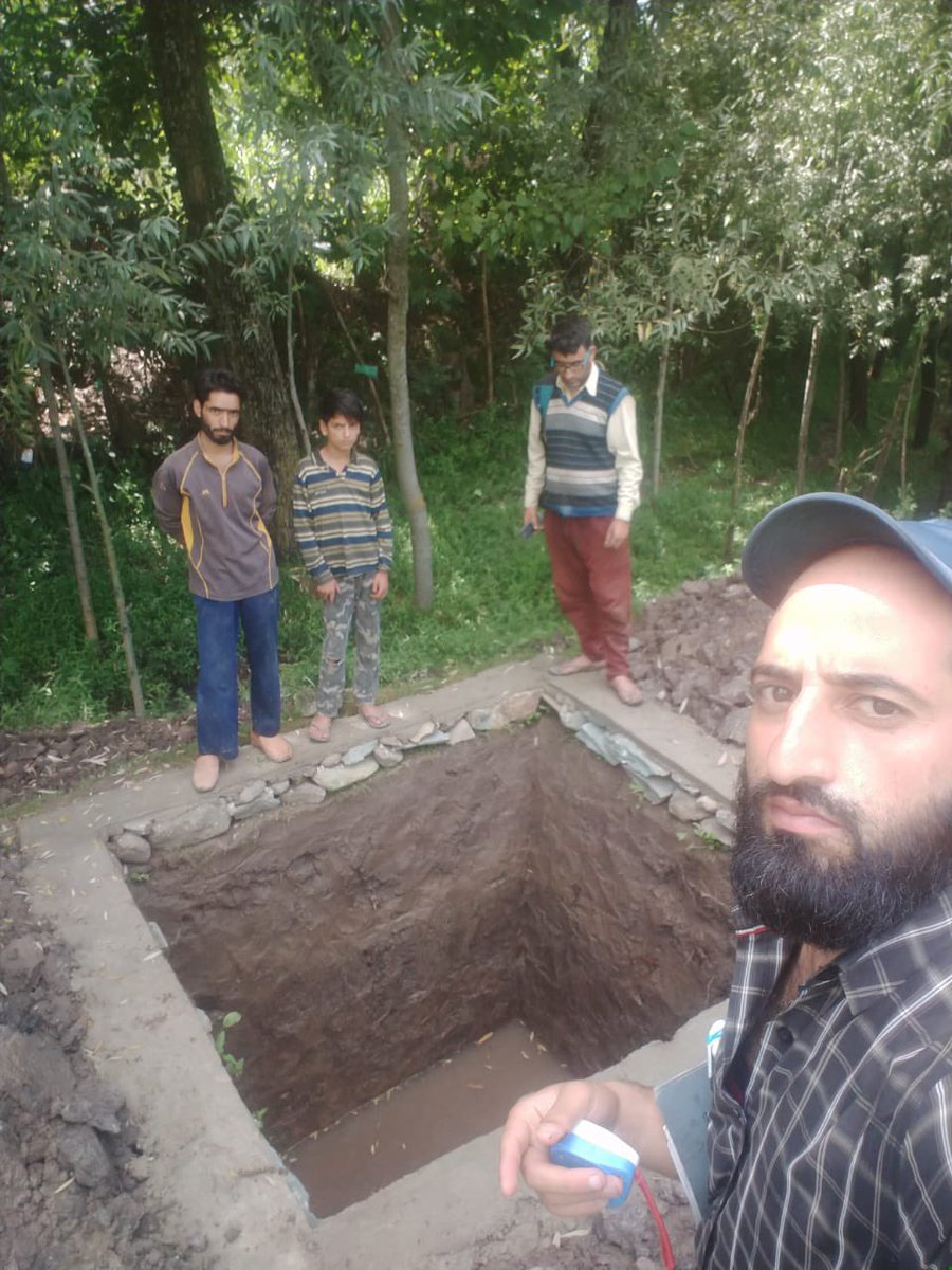 BlockKhag's tweet photo. Soakage Pits and Compost pits under construction and completed different GPs of Khag. @ACD_BUDGAM_RDD @DC_Budgam @KashmirRdd @dicbudgam @KasNuzhat https://t.co/T0Yvy4TSbu