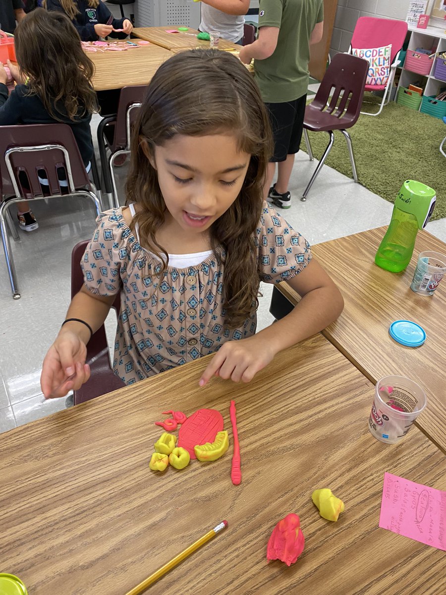 MrsHowell3BG's tweet photo. August highlights in ELA. Book Tastings and constructing our favorite food with play doh while following a process! Little did the students know, they were following the same steps that are in the writing process- Brainstorm, Draft, Edit, Revise, and Publish!   @BGESTEM https://t.co/la2OIpHkX8