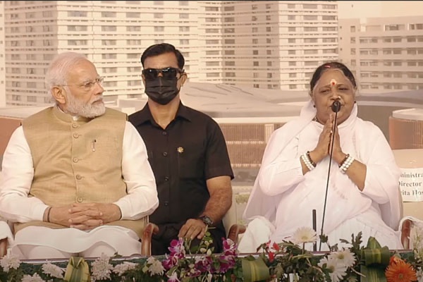 #Amritahospital

@AmritaHospitals .Feeling proud as as an Alumni to see one of the biggest hospitals inaugurated by @Amritanandamayi &@narendramodi 

Hope to see this throughout India.
As Amma says-“ True Doctor is the bridge between man and God”.
#amritahospitalfaridabad