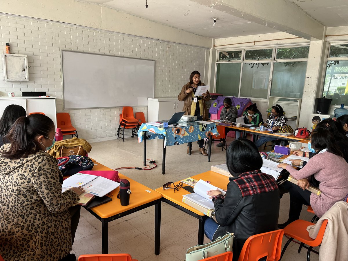 FonMyr's tweet photo. Tercera sesión de CTE. ZE J198. JN Maria BERTTELY Compartimos reflexiones sobre la estrategia curricular de igualdad de género. #IgualdadDeGenero @SREBNeza @geramonro05 @TinocoGRogelio https://t.co/HkWwYVbEKk