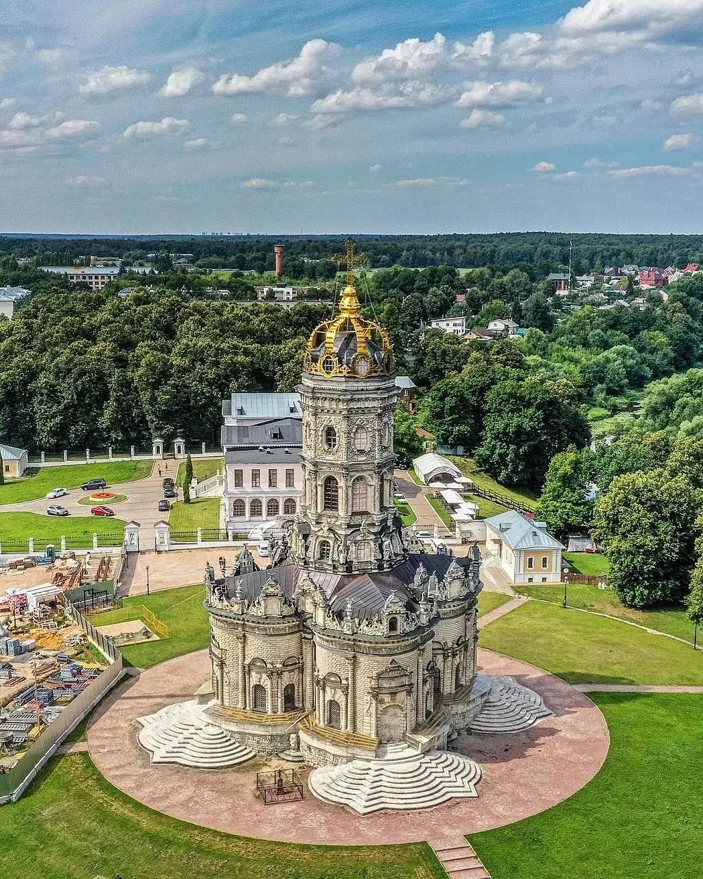 Храм знамения Пресвятой Богородицы в Дубровицах