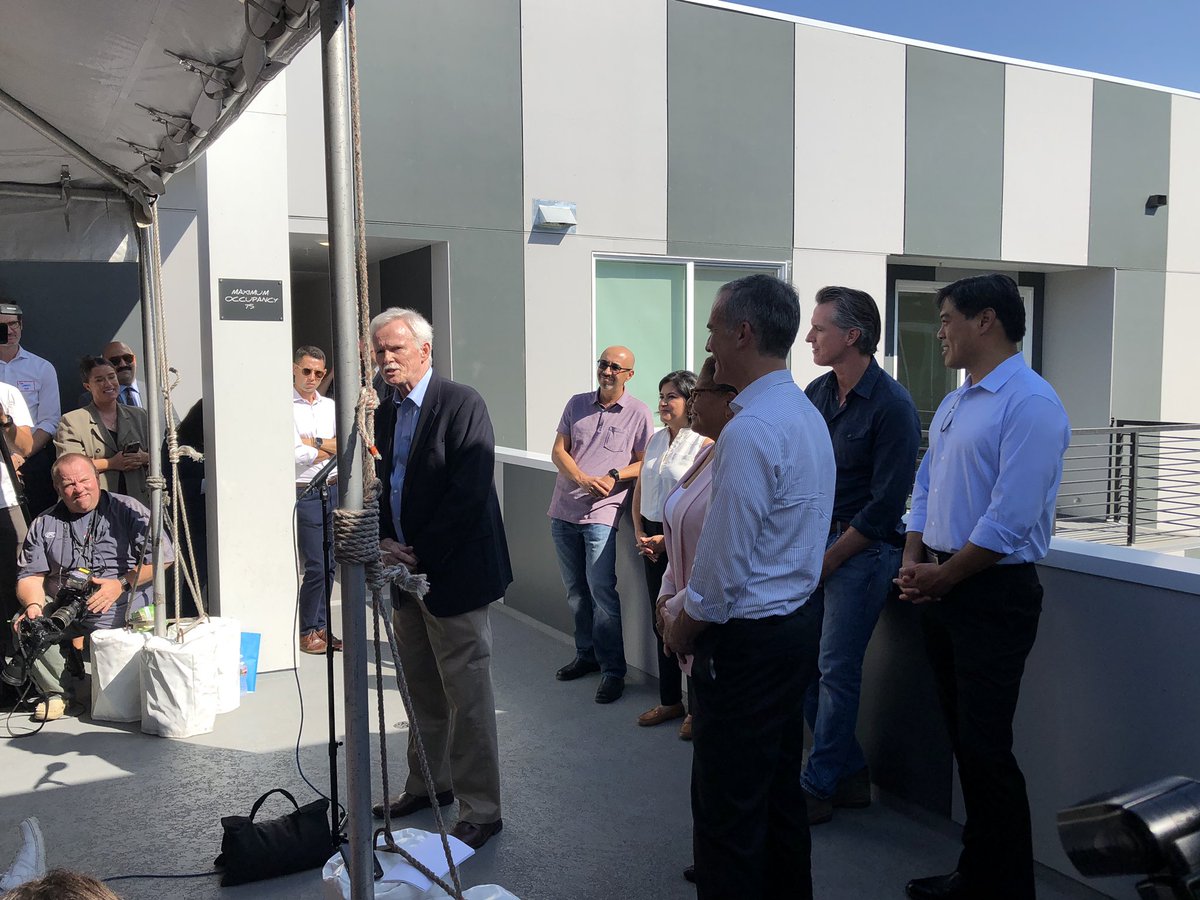 HACLA1938's tweet image. Today was an exciting day as we prepped more homes for one of our latest Project Homekey sites! Thanks to everyone who had a hand in making this happen  @GavinNewsom @MayorOfLA @LCastroRamirez @California_HCD @WellsFargo @KarenBassLA 🏡 🔑 #projecthomekey #WelcomeHome