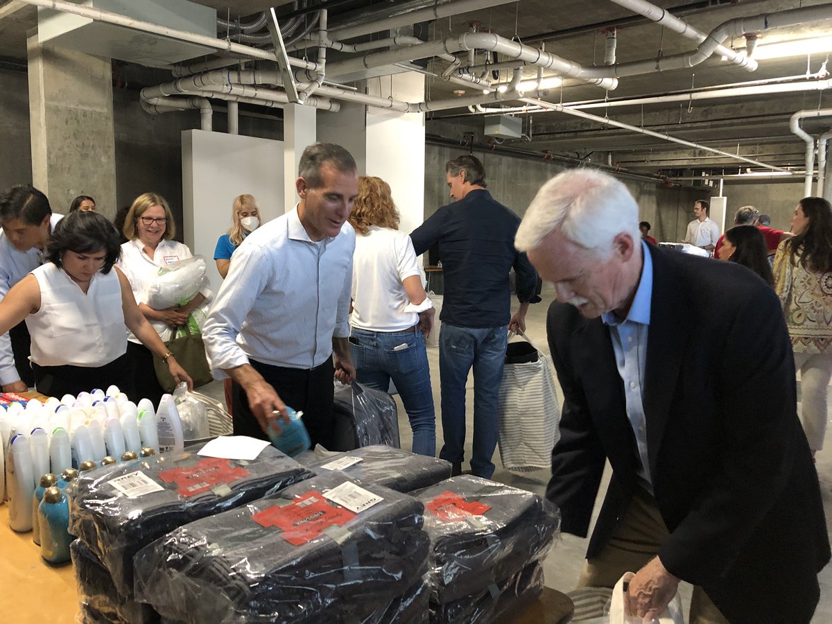 HACLA1938's tweet image. Today was an exciting day as we prepped more homes for one of our latest Project Homekey sites! Thanks to everyone who had a hand in making this happen  @GavinNewsom @MayorOfLA @LCastroRamirez @California_HCD @WellsFargo @KarenBassLA 🏡 🔑 #projecthomekey #WelcomeHome