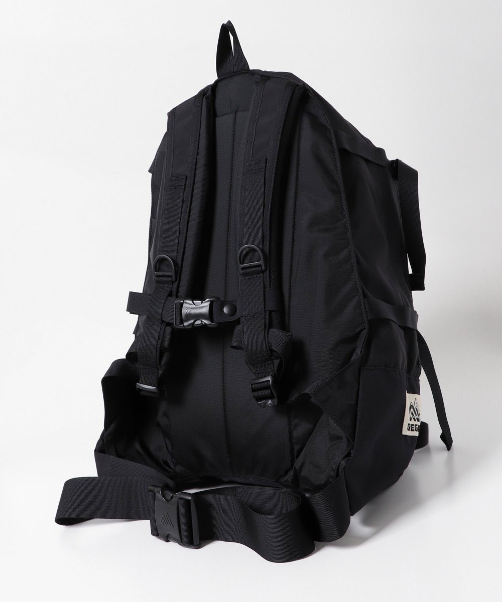 yallrocksick's tweet photo. NEXUSVII.×GREGORY×GENERAL RESEARCH 第2弾 DAY&amp;HALF PACK PARASITE  買えた😊

第1弾DAYPACK PARASITE より
第2弾DAY&amp;HALF PACK PARASITE の方がポケットがたくさん付いてて良い。

#GREGORY
#nexusvii
#URBANRESARCH
#GENERALRESARCH
#PARASITE
#PARASITEPOCKET
#パラサイトポケット https://t.co/nMNZYpQOYn