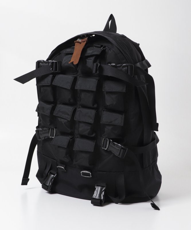yallrocksick's tweet photo. NEXUSVII.×GREGORY×GENERAL RESEARCH 第2弾 DAY&amp;HALF PACK PARASITE  買えた😊

第1弾DAYPACK PARASITE より
第2弾DAY&amp;HALF PACK PARASITE の方がポケットがたくさん付いてて良い。

#GREGORY
#nexusvii
#URBANRESARCH
#GENERALRESARCH
#PARASITE
#PARASITEPOCKET
#パラサイトポケット https://t.co/nMNZYpQOYn