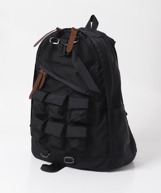 yallrocksick's tweet photo. NEXUSVII.×GREGORY×GENERAL RESEARCH 第2弾 DAY&amp;HALF PACK PARASITE  買えた😊

第1弾DAYPACK PARASITE より
第2弾DAY&amp;HALF PACK PARASITE の方がポケットがたくさん付いてて良い。

#GREGORY
#nexusvii
#URBANRESARCH
#GENERALRESARCH
#PARASITE
#PARASITEPOCKET
#パラサイトポケット https://t.co/nMNZYpQOYn