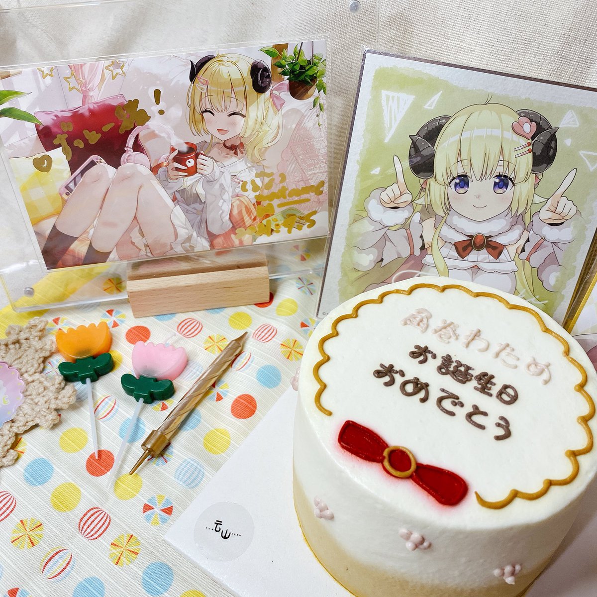 わための誕生日には、わためさんのケーキを作りました
柔らかい綿毛、リボン、花で飾られている🐏✨
#わためいとの自由研究
#つのまきあーと