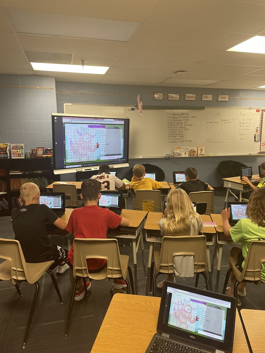4thRHE's tweet photo. Day 2 using our technology to learn about digital citizenship! #lumio #rheproud https://t.co/OTBIntkq3H