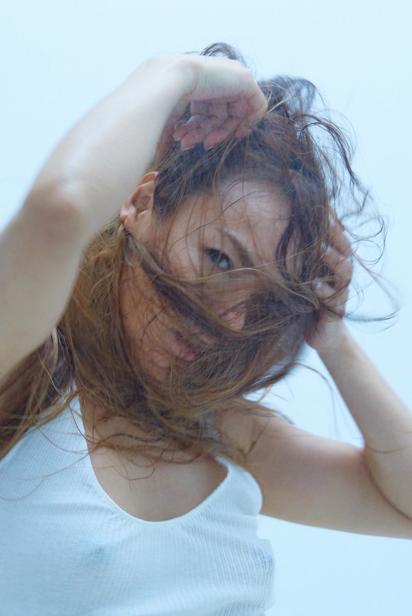 aliEnte111's tweet photo. 好評発売中✴︎
「Hair Dance」ZINE
【モデル】LINA(MAX)
【著者】アリゾナ五郎
【発行】aliEnte
【価格】4,180円(税込)
【サイズ】A4サイズ冊子
【総ページ数】66ページ
https://t.co/c7635gtkUy
#MAXLINA #アリゾナ五郎
#ZINE #写真集 https://t.co/4cOhCXC76G