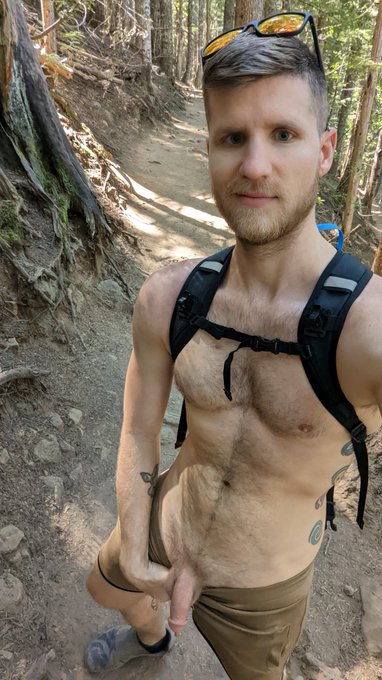 Had to hang back on the hike so I could take pics ? #gays #gaycock #gayexhib #gayoutdoors #gayotter #gayhike