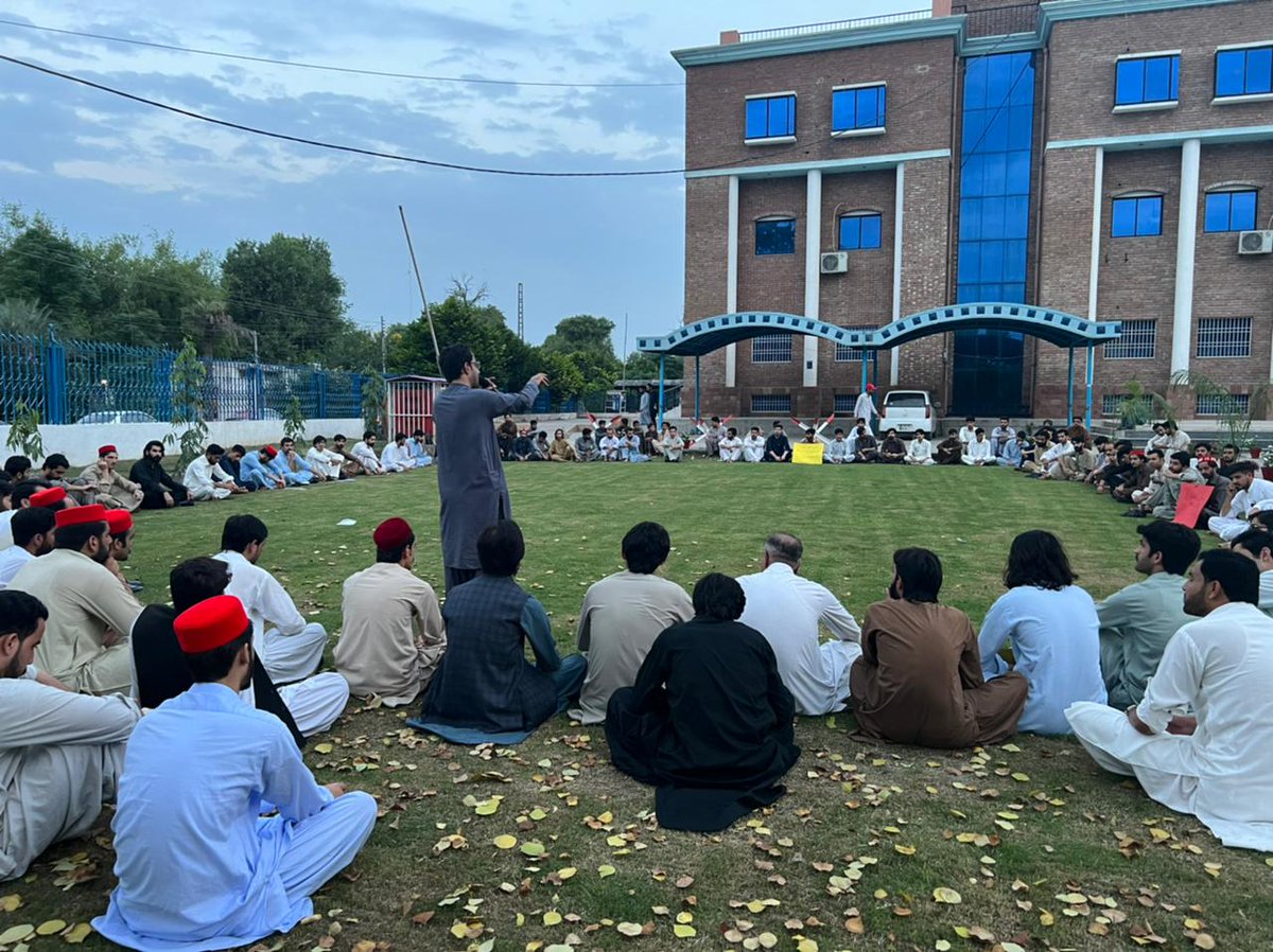 khanzamankakar's tweet photo. Pashtun Students Federation commemorated the 92nd anniversary of #SpeenTangiMassacre in Peshawar University. I paid tribute to the Khudai Khidmatgars who sacrificed their lives for the freedom of Motherland. Kudos to @WaqasTariq777 &amp; his cabinet for organizing such a great event. https://t.co/ErJWIL7czV