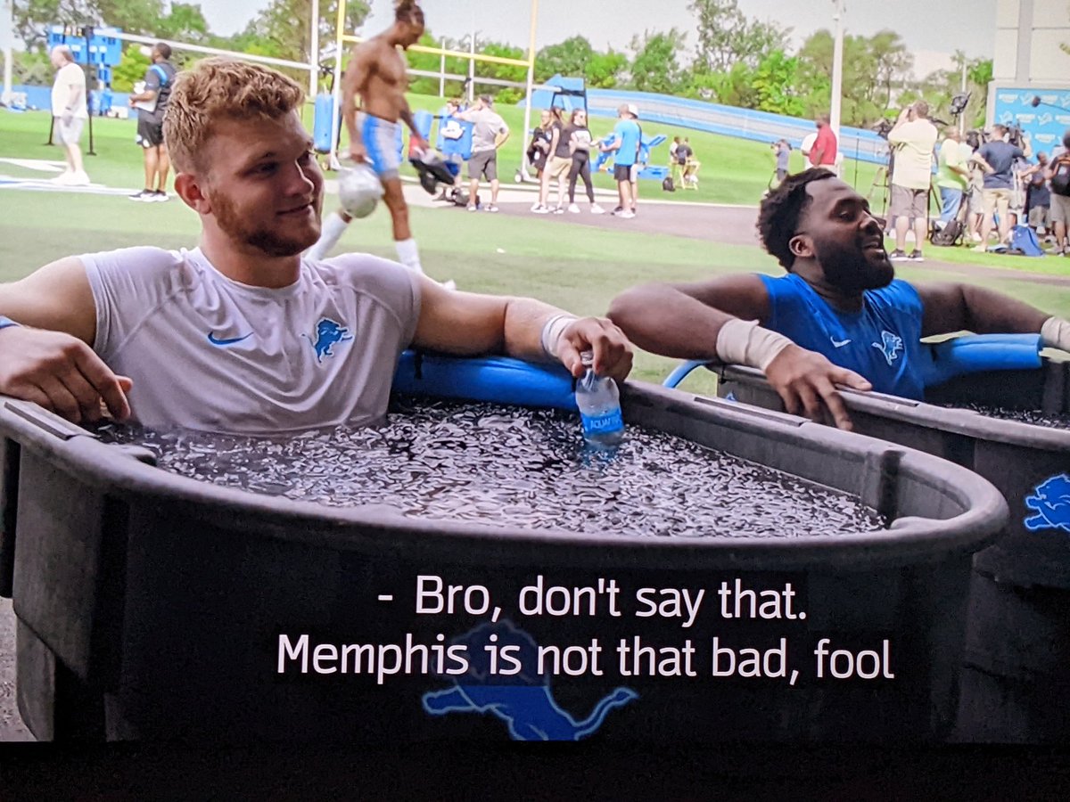 adrian_reaves's tweet photo. Me. Almost every day in Nashville. #901 #GTG https://t.co/S5YAlPAA3m