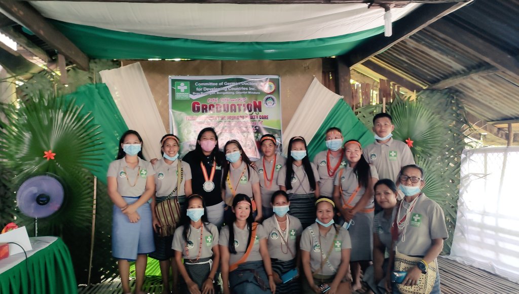 ACSalvarez's tweet photo. Today, we celebrate the success of 17 Mangyans of the subtribe Tao Buhid as they graduate after completing the 30 days training to become Barangay Health Workers of Brgy. Batangan, Bongabong, Oriental Mindoro.  (1/2) https://t.co/XYGIwjDWTa