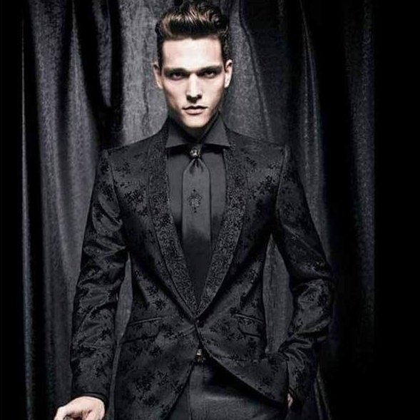 RP Character:
Name: Lance Kraven
Age: Unknown
Race: Nephlem
Martial status: Married to @VioletCraven2 
Occupation: Horseman of Death