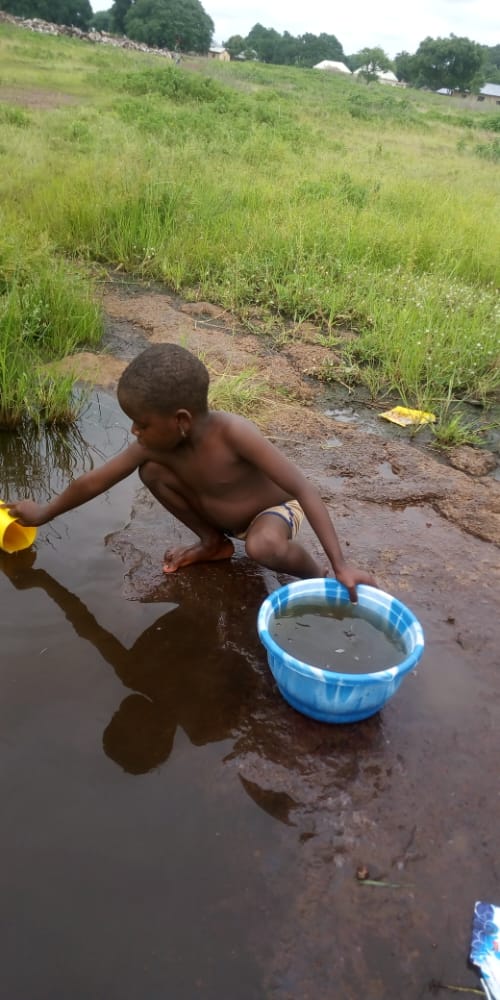 TrackaNG's tweet photo. SHOCKING!!!

Over 1200 residents in Dapa community in Kwali Area Council, FCT has no access to water.

This is the 'cleanest' water they drink and consume, and it is only available during the rainy season. https://t.co/KyuNmKhNNK