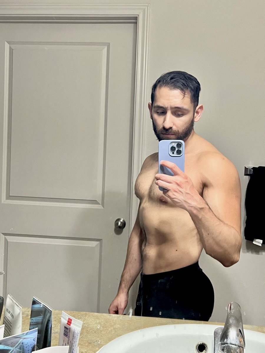 MIH900's tweet photo. Hello Twitter land 
#iguess #newby #notsonew #renovating #lgtbq #gayland #whatelese https://t.co/0AgA0BMOQ2