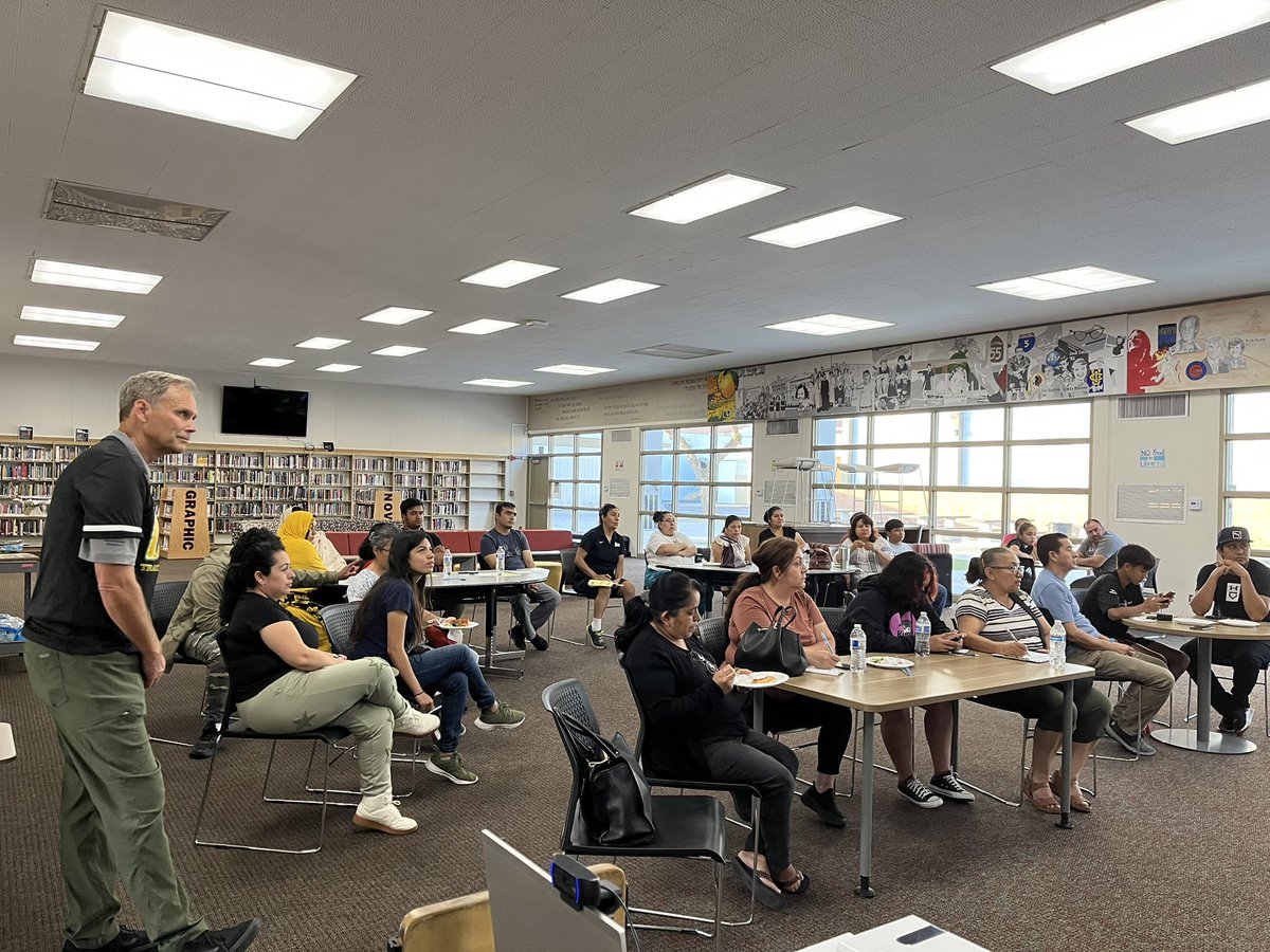 Counselor_Pat's tweet photo. We enjoyed meeting Tiller families today during morning drop off (free coffee &amp; pan dulce for parents!) and at our first ELAC meeting of the year. Truly excited to get to know our families and partner in increasing student success! @TustinHS https://t.co/xqFSn6DOhV