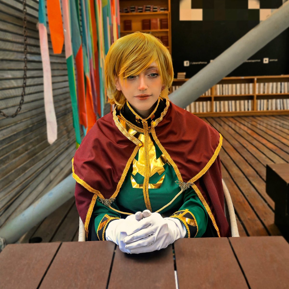 JellyfishGalaxi's tweet photo. I cosplayed as Mineva today and here I am doing what she does for like 90% of her screentime. I'll post some more later
#gundam #gundamcosplay #mineva #gundamunicorn #zabi https://t.co/KolVSybkID