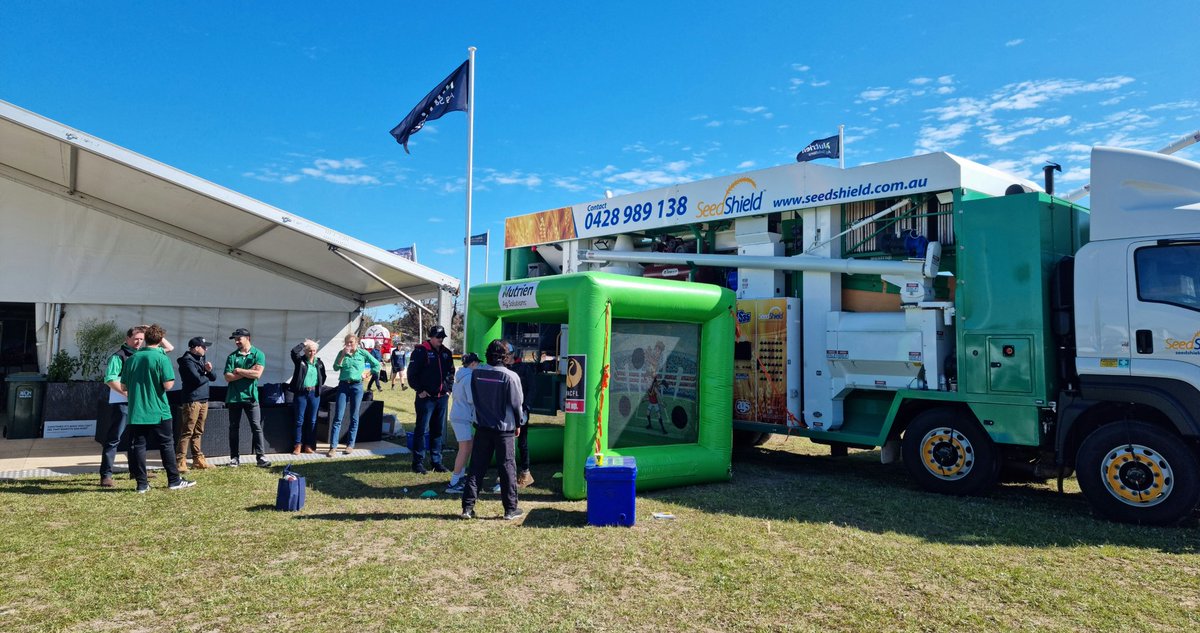 karensmithscl's tweet photo. Great day for a field day here at Dowerin Machinery Field Days. Catch us at site #161 #seedshield @NutrienWAagri @DowerinFieldDay https://t.co/Td3iU0cIWq