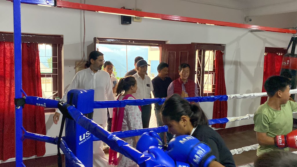 EMRS_Lumla's tweet photo. AP State Director #Skill_Development Mr Subu Tabin visits campus. Demo of #Robotics, #Science_Lab, #Boxing, #facilities for students were displayed. He inspired student to have big goals & work hard for them, appreciated. @nests_emrs @TribalAffairsIn @PemaKhanduBJP @SriSri https://t.co/i0MHHCIsK5