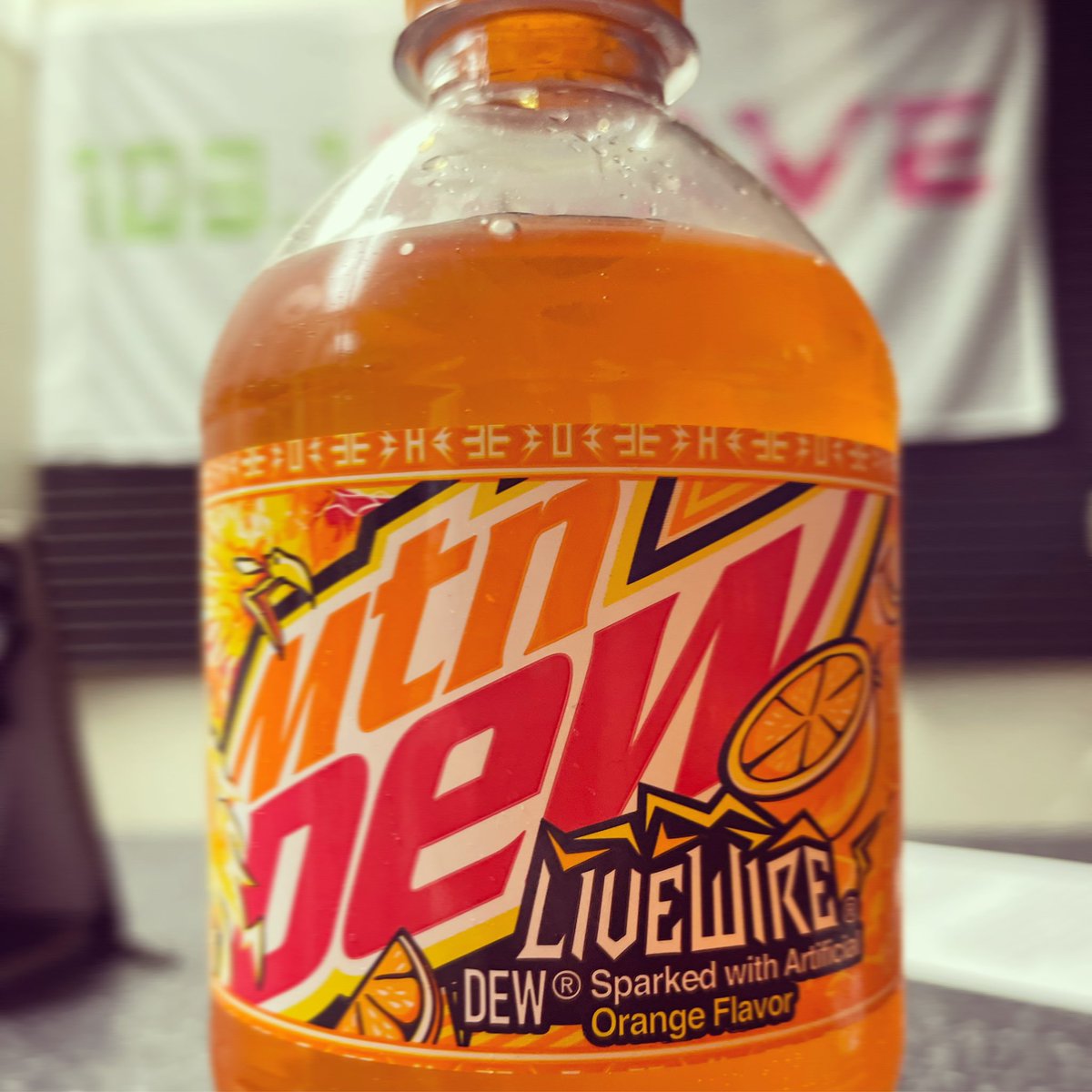 mookatron's tweet photo. Late start again. Doin’ the Dew. I went with LiveWire. Orange you glad I did that? I yam. I’ve apricot to stop these puns.
#mountaindew #VOsession #willtalkformoney https://t.co/XqZPnrIVAW