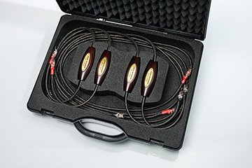 oku_papa's tweet photo. 世界最高峰のスピーカー・ケーブル「STATEMENT」
税込定価¥2,530,000(1m)~
●銅の純度はこれまで限界とされていた8Nを凌ぐ9Nを実現
https://t.co/fxpyTKepc7
シマムセン2F/3Fにて販売中です(お取り寄せ)。
#JORMADESIGN #audio #シマムセン #大阪日本橋 https://t.co/8dDTtuaHlN