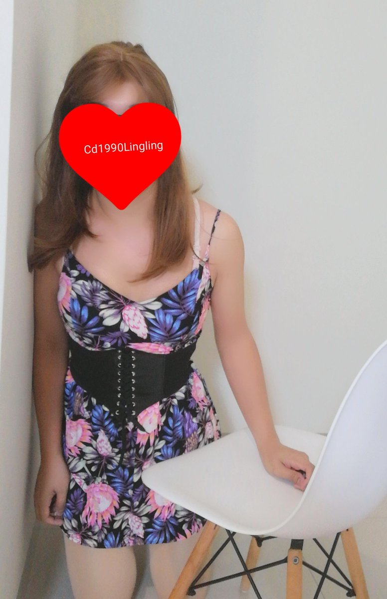 You sit while I kneel OK?
你坐着我跪着好吗？