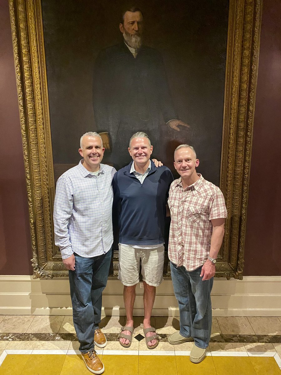 Kristen Corona (@kristenmcorona) on Twitter photo For 25 years these 3 have given their all to serve the people of <a href="/TEKsystems/">TEKsystems</a> & our customers. Itโs only fitting that we honor their 25 years at the oldest hotel in Texas! Thank you <a href="/daveizett/">David Izett</a> <a href="/silman_chris/">Chris Silman</a> <a href="/BrianHolmes74/">Brian Holmes</a> for inspiring us all daily #Driskill #lifegoals For 25 years these 3 have given their all to serve the people of <a href="/TEKsystems/">TEKsystems</a> & our customers. Itโs only fitting that we honor their 25 years at the oldest hotel in Texas! Thank you <a href="/daveizett/">David Izett</a> <a href="/silman_chris/">Chris Silman</a> <a href="/BrianHolmes74/">Brian Holmes</a> for inspiring us all daily #Driskill #lifegoals