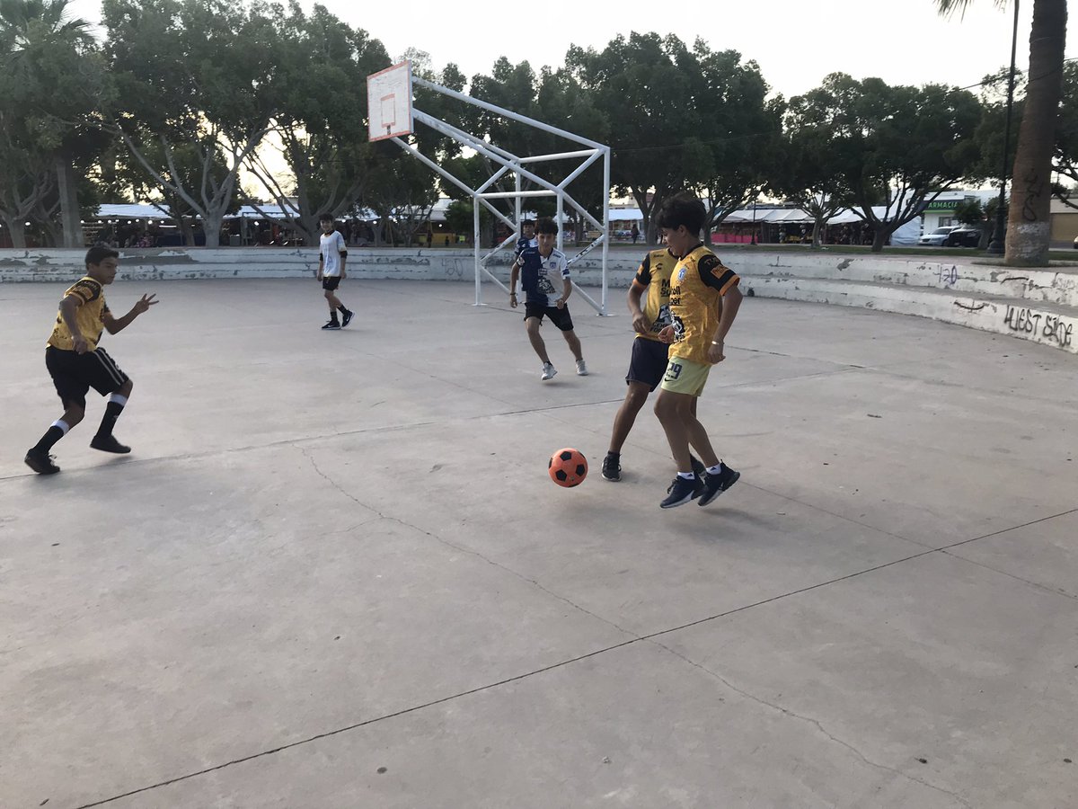 Carlos Gutierrez tweet media