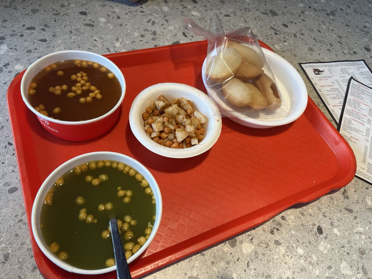 lakey_musings's tweet photo. Swere swere gand-baloot kha lo #BreakfastDates https://t.co/YwOPJ019pR