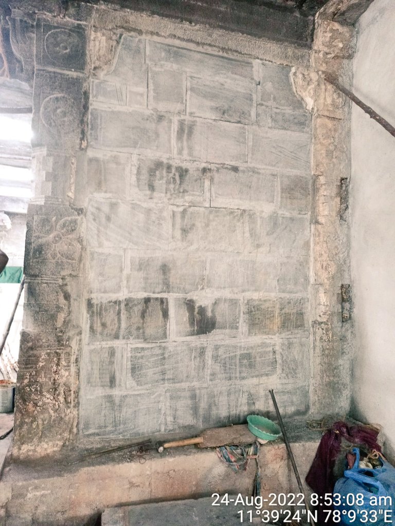 trramesh's tweet photo. Greed for Civil Contracts of @tnhrcedept Officials have resulted in #Shocking Renovation works in the ancient  Sangam Age (2000 years)  Heritage Temple of Sri Sukhavaneswar in Salem City TN. No wonder #UNESCO told Madras High Court that Dept officials shd not handle Temple works. https://t.co/FIVifrz1YB