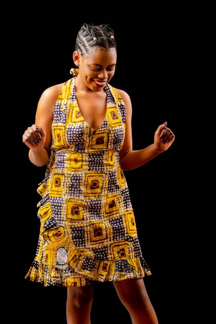 Ethnik_Collect's tweet photo. Eloquently express yourself with Kate(dress) made from 100% hand dyed Batik Material. Every dress is made different to promote the uniqueness in every woman out there!

Let's Order Kate (dress) on https://t.co/mpECi8wFEt or request a custom made dress!

#ByoZimbabwe https://t.co/9rw2lA5szu