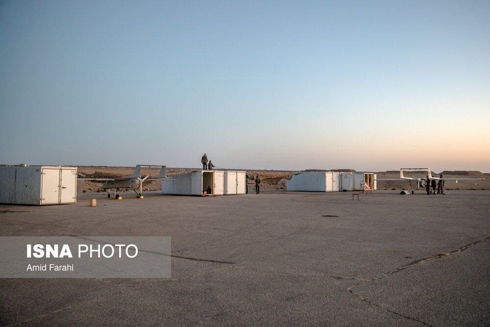 islamicworldupd's tweet photo. Large-scale military #IRGC exercises have started in #Iran using reconnaissance and strike UAVs of their own production. UAVs "Kaman-12" with guided missiles Almas and high-precision bombs Ghaem take part. UAVs "Mohajer-6" are also involved https://t.co/Kr7qMdEWts